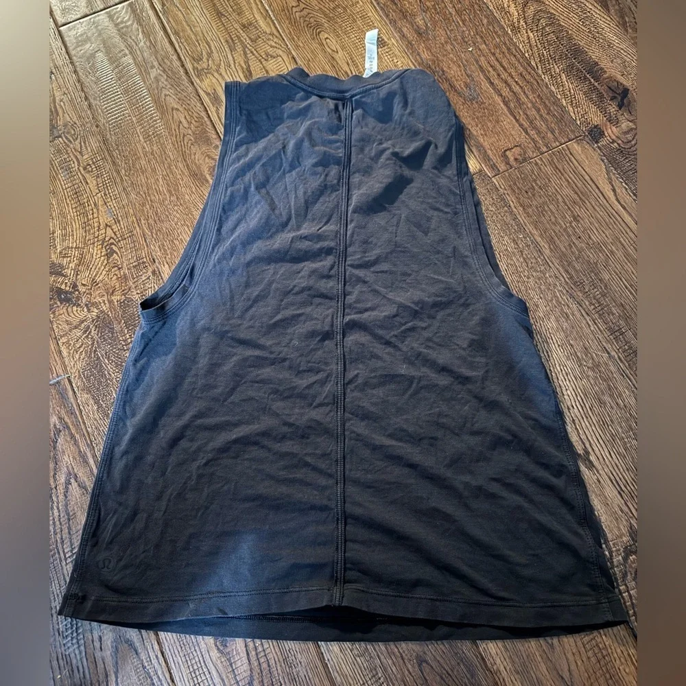 Lululemon Athletica Charcoal Top Size 2
